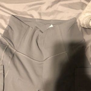 Lululemon ATRP slate gray